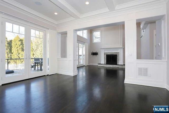 14 Graham Place, Glen Rock, NJ 07452