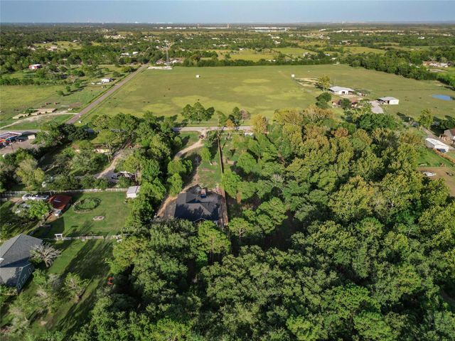 8008 Fm S 646, Santa Fe, TX 77510