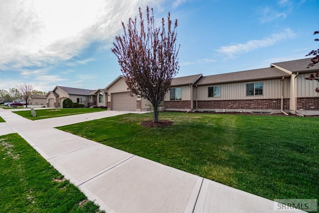 Image 4 of property listing at 4236 Liberty Drive, Ammon, ID 83406