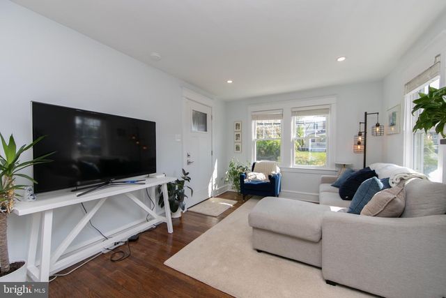 1028 N PROVIDENCE RD, Media, PA 19063