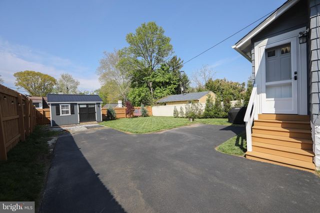 1028 N PROVIDENCE RD, Media, PA 19063