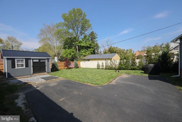 1028 N PROVIDENCE RD, Media, PA 19063