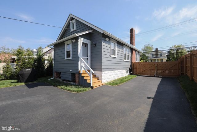 1028 N PROVIDENCE RD, Media, PA 19063