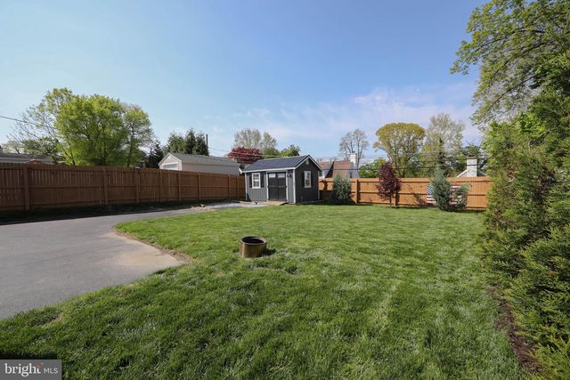 1028 N PROVIDENCE RD, Media, PA 19063