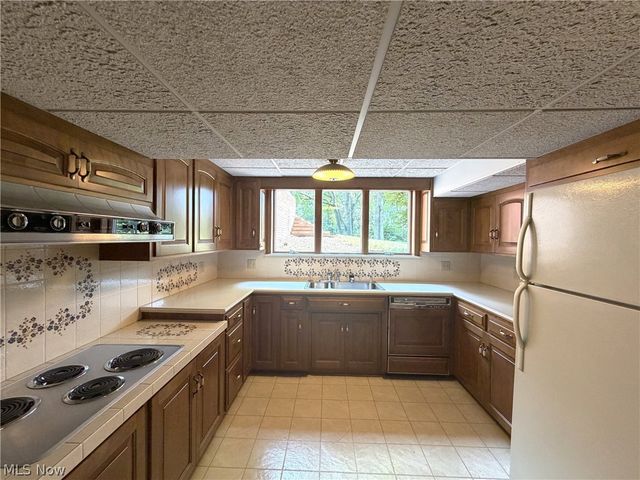 3883 Croydon Drive NW, Canton, OH 44718