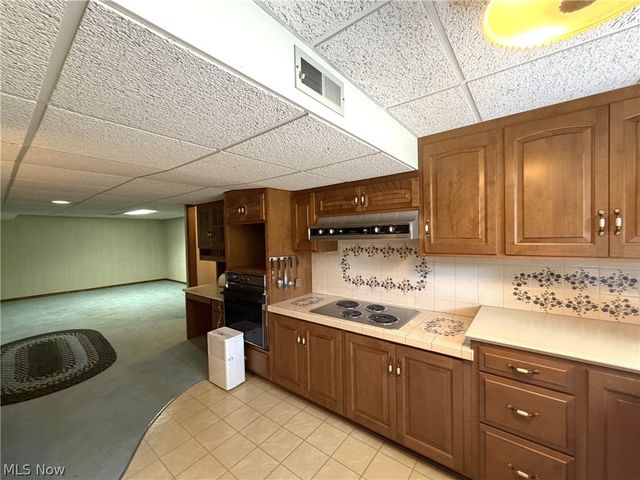 3883 Croydon Drive NW, Canton, OH 44718