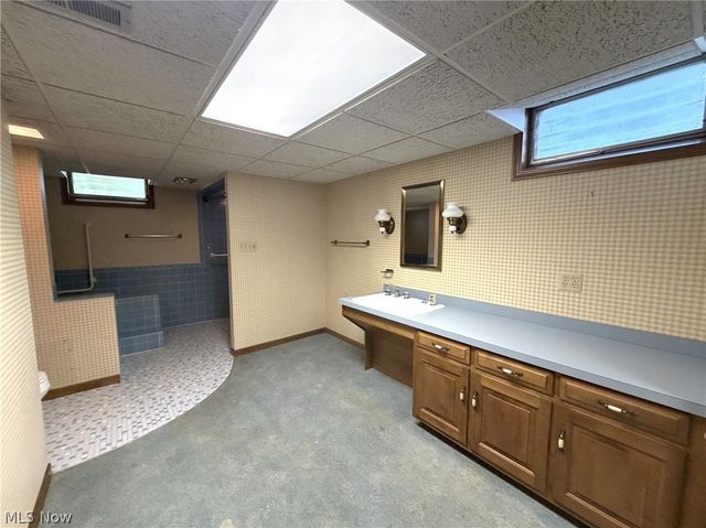 3883 Croydon Drive NW, Canton, OH 44718