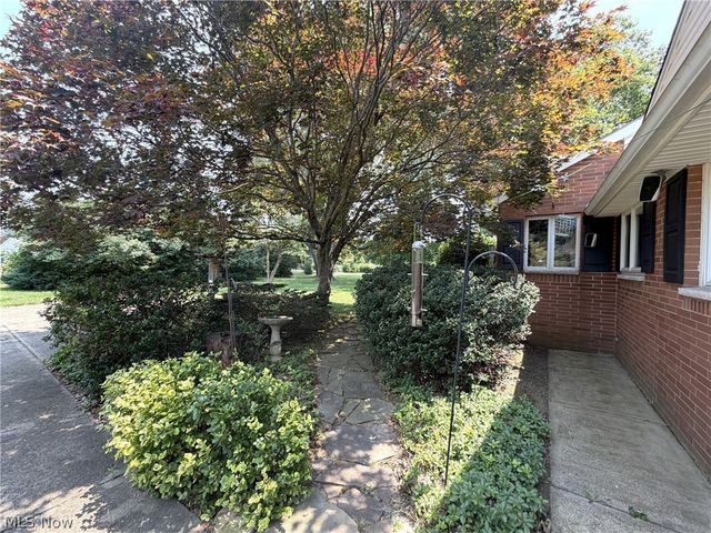 3883 Croydon Drive NW, Canton, OH 44718
