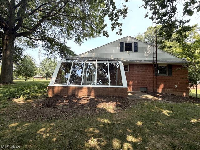 3883 Croydon Drive NW, Canton, OH 44718