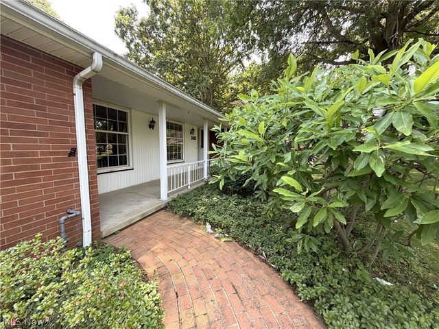 3883 Croydon Drive NW, Canton, OH 44718