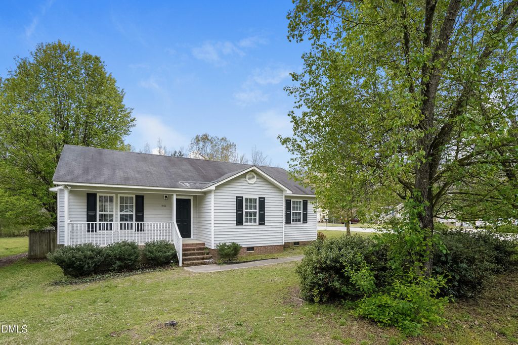 1499 Smokey Mountain Drive, Zebulon, NC 27597
