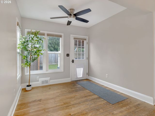 3620 Se HAIG St, Portland, OR 97202