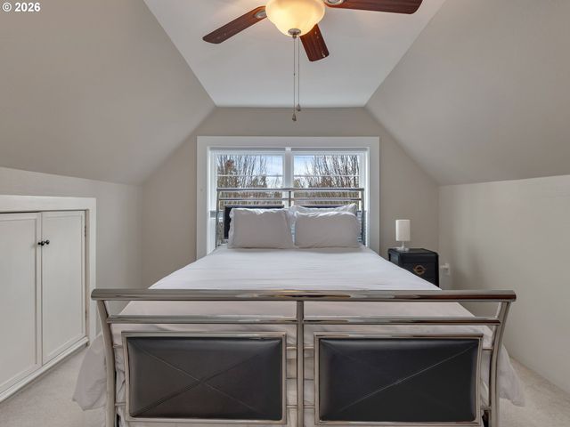 3620 Se HAIG St, Portland, OR 97202