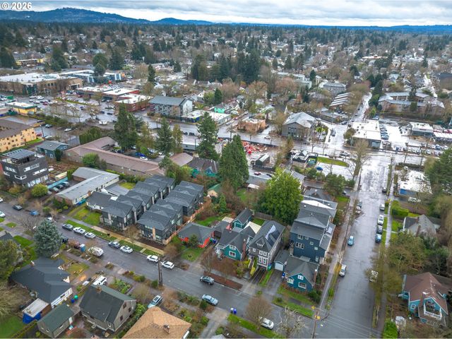 3620 Se HAIG St, Portland, OR 97202