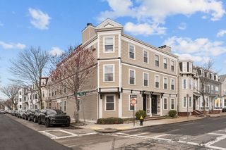 165 M St 2, Boston, MA 02127