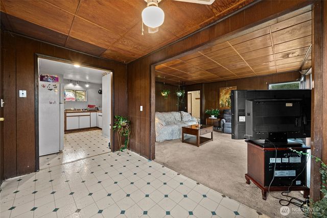 511 Division Street, Port Orchard, WA 98366