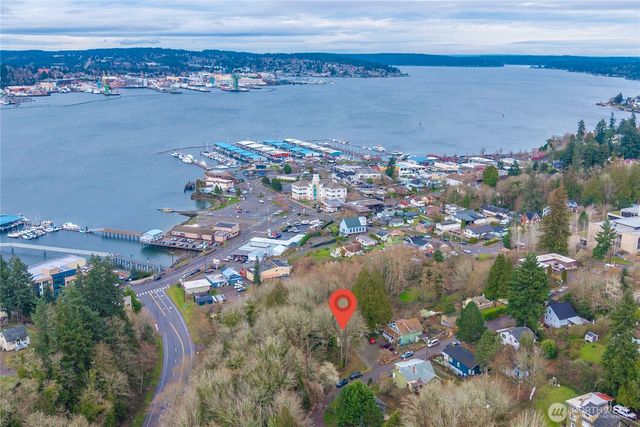 511 Division Street, Port Orchard, WA 98366