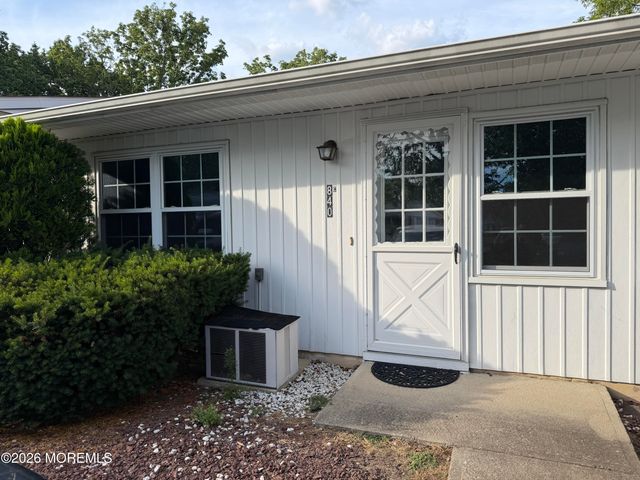 840C Inverness Court, Lakewood, NJ 08701