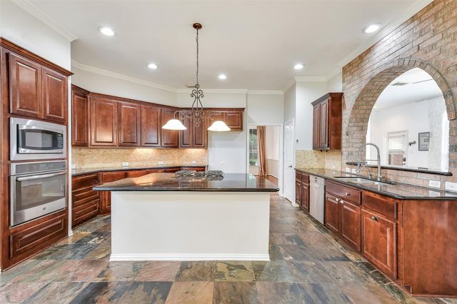 8407 Alyssa Gardens Lane, Humble, TX 77396