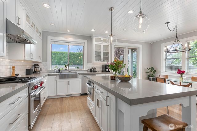 902 Captain Bay Court, Lynden, WA 98264