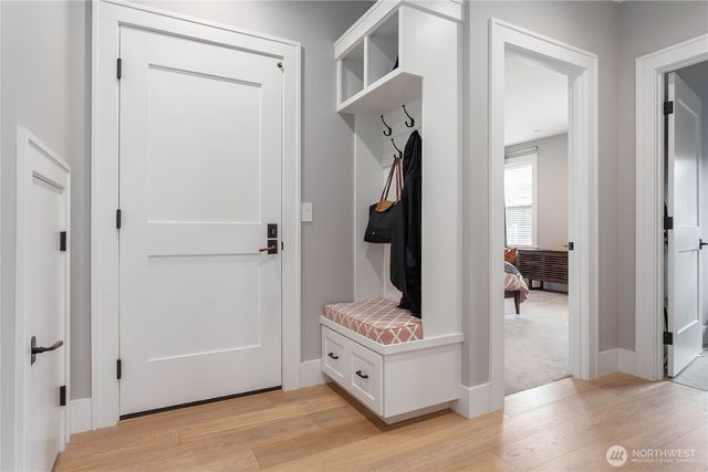 902 Captain Bay Court, Lynden, WA 98264