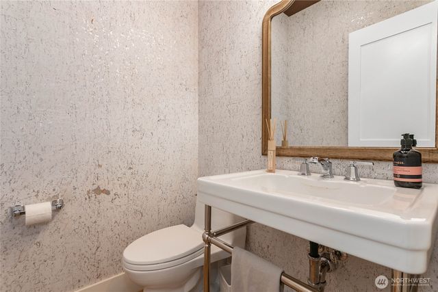 902 Captain Bay Court, Lynden, WA 98264