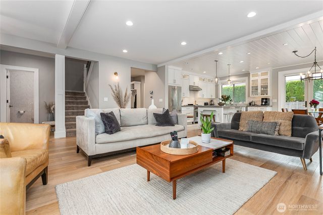 902 Captain Bay Court, Lynden, WA 98264