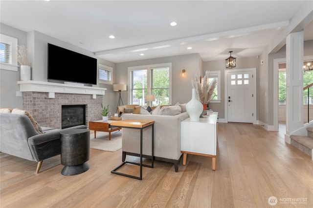 902 Captain Bay Court, Lynden, WA 98264