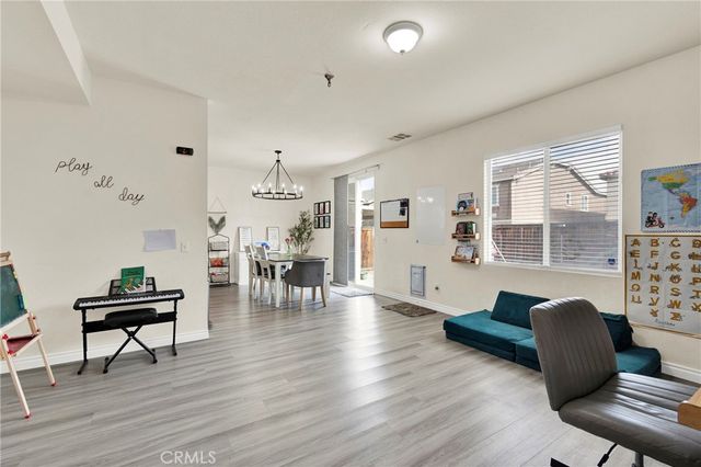 9037 Calico Court, Oak Hills, CA 92344