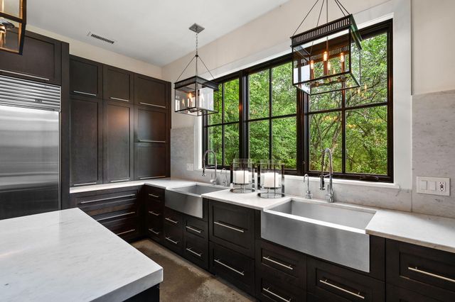 126 W 625 N, Valparaiso, IN 46385