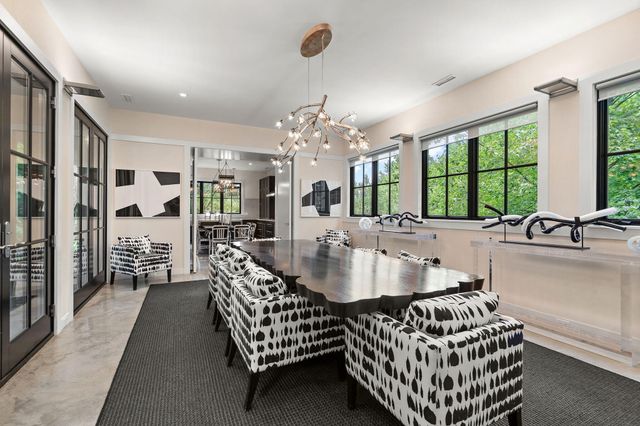 126 W 625 N, Valparaiso, IN 46385