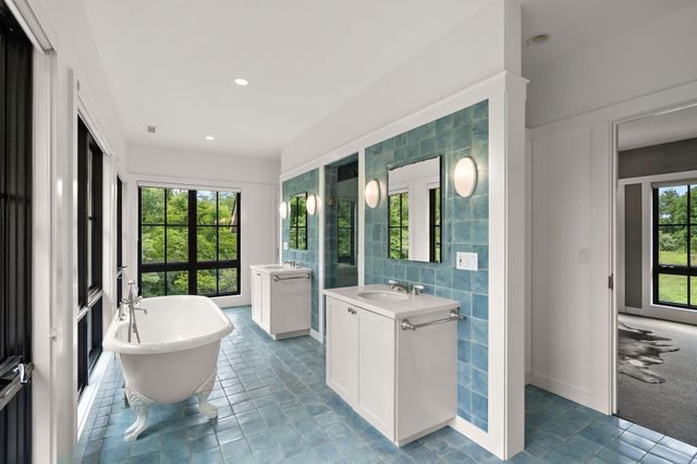126 W 625 N, Valparaiso, IN 46385