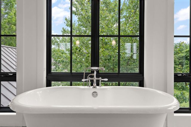 126 W 625 N, Valparaiso, IN 46385