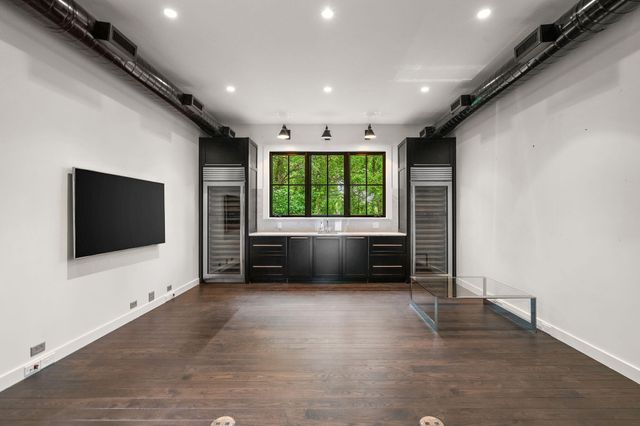126 W 625 N, Valparaiso, IN 46385