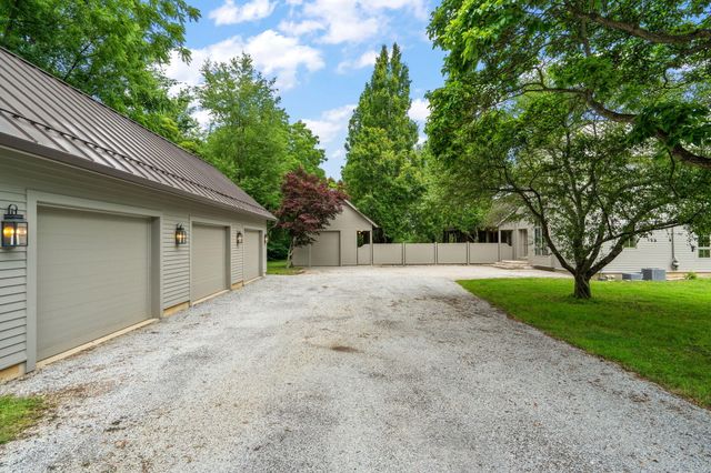 126 W 625 N, Valparaiso, IN 46385