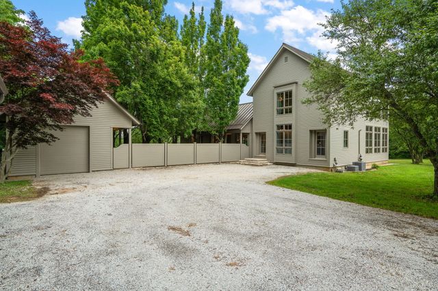126 W 625 N, Valparaiso, IN 46385