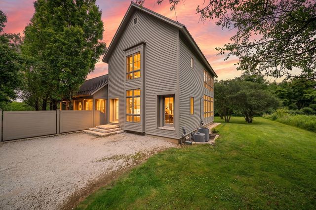 126 W 625 N, Valparaiso, IN 46385