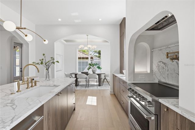 221 43RD AVENUE N, St Petersburg, FL 33703