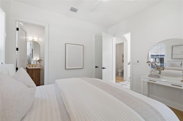 221 43RD AVENUE N, St Petersburg, FL 33703