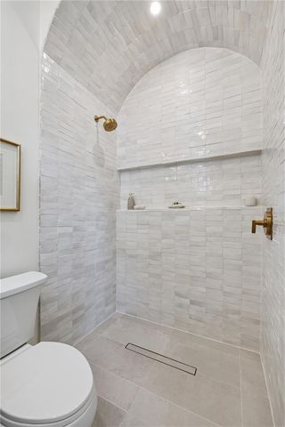 221 43RD AVENUE N, St Petersburg, FL 33703