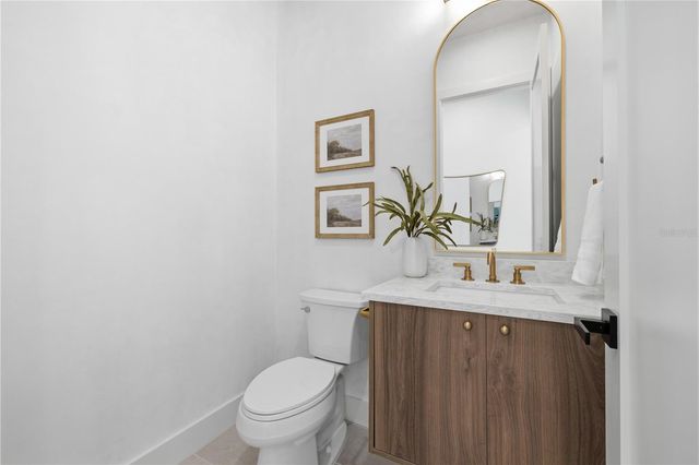 221 43RD AVENUE N, St Petersburg, FL 33703