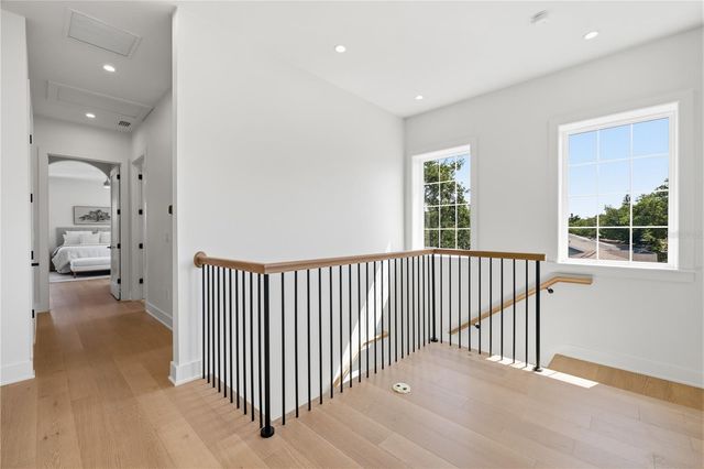 221 43RD AVENUE N, St Petersburg, FL 33703