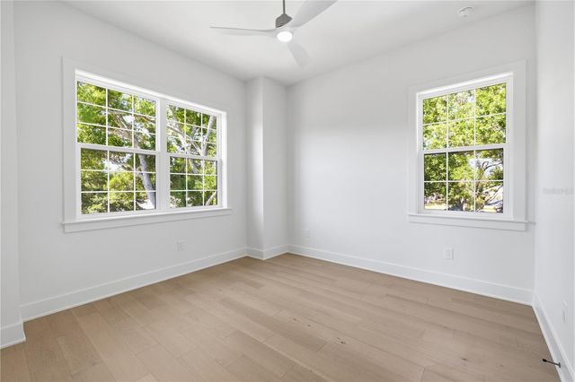 221 43RD AVENUE N, St Petersburg, FL 33703