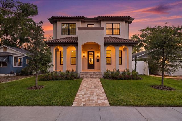 221 43RD AVENUE N, St Petersburg, FL 33703