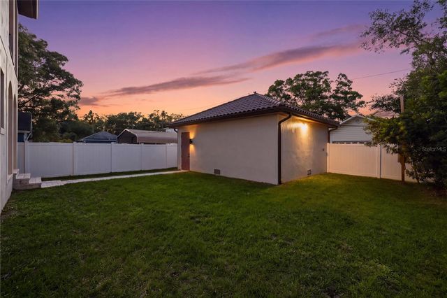 221 43RD AVENUE N, St Petersburg, FL 33703