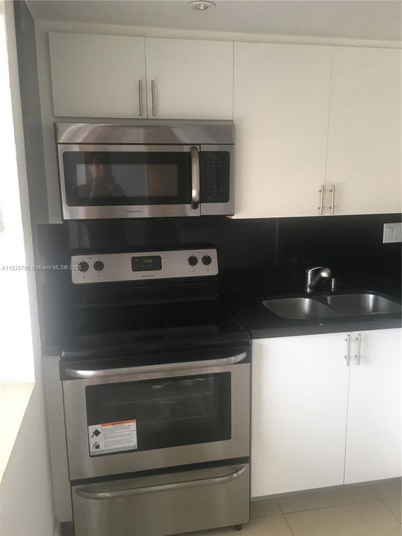 1750 NE 115th St 608, Miami, FL 33181