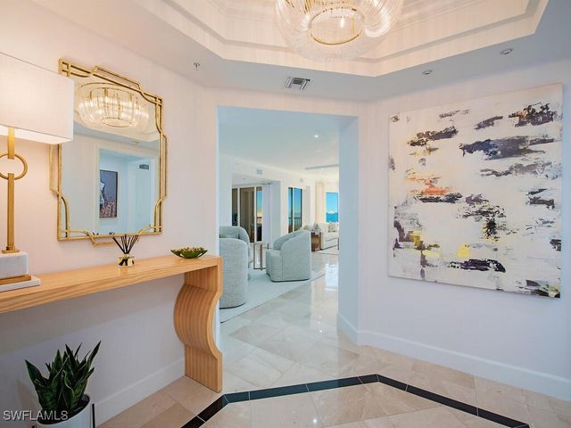 8473 Bay Colony DR 403, Naples, FL 34108