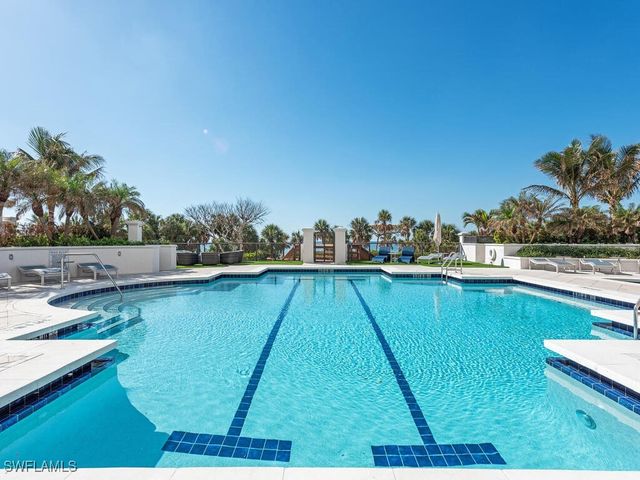 8473 Bay Colony DR 403, Naples, FL 34108