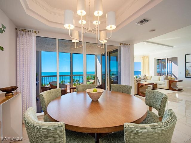 8473 Bay Colony DR 403, Naples, FL 34108