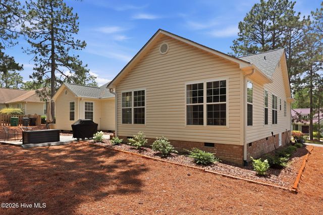 2 Minikahada Trail, Pinehurst, NC 28374
